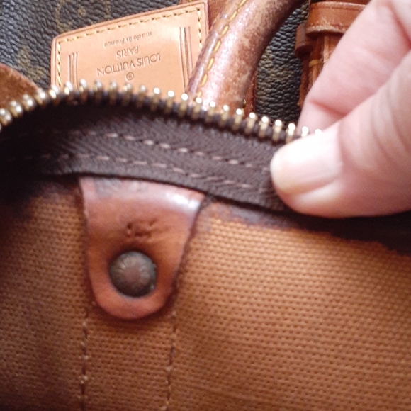 Louis Vuitton duffel. - Picture 9 of 10